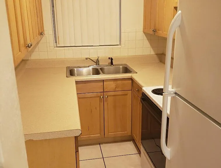 116 S Coates St #3 — Photo 2
