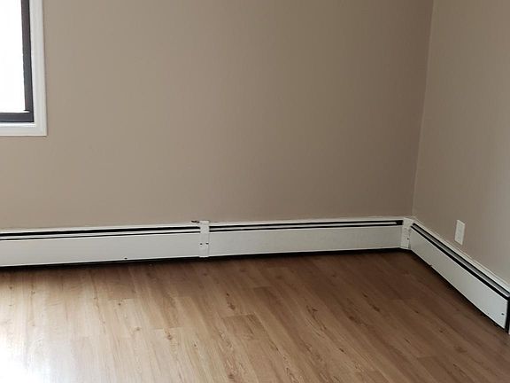 3rd image of 196 S Columbus Ave #1