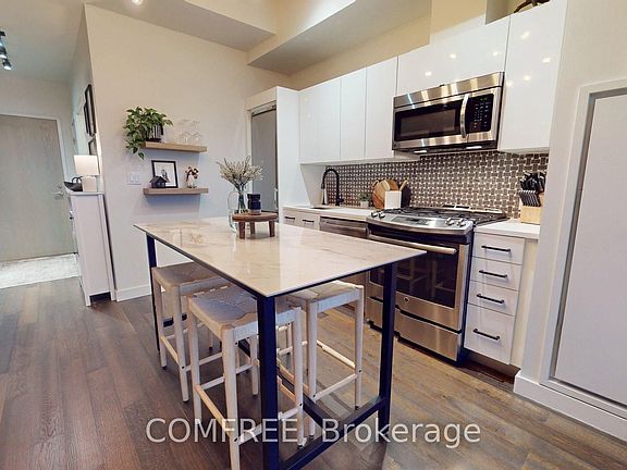 5th image of 224 Lyon St N #402