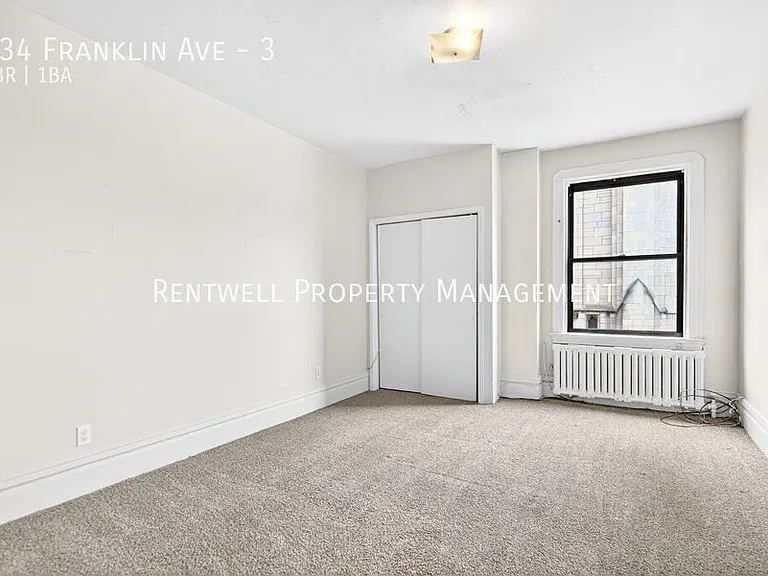 734 Franklin Ave #3 — Photo 16
