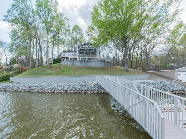 362 Hillview Dr, Lexington, NC 27292