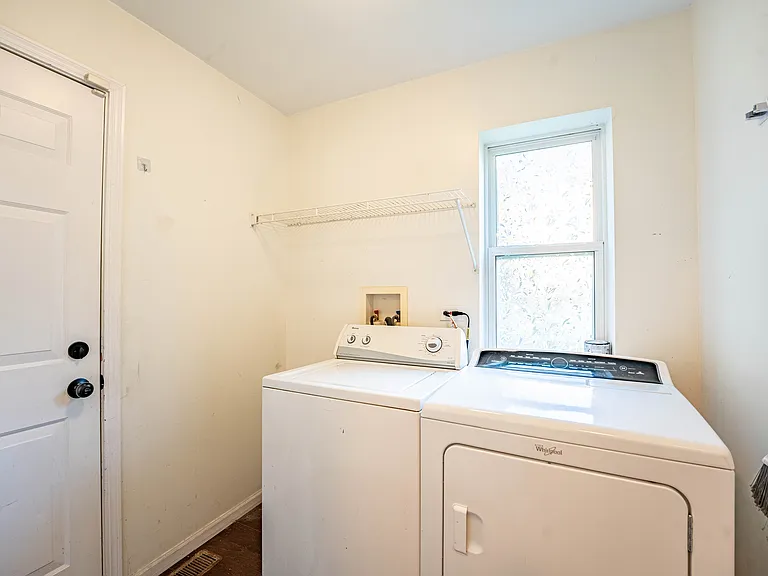 965 Summerhill Dr — Photo 15