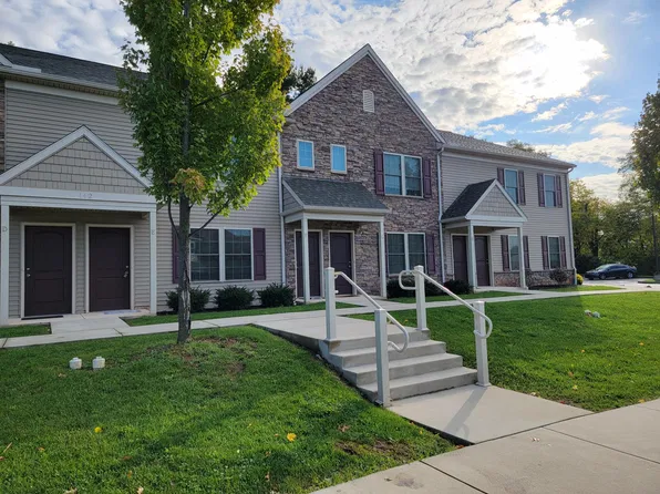 142 Tom Ave APT D, Ephrata, PA 17522