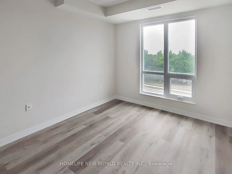 2750 King St E #301 — Photo 14