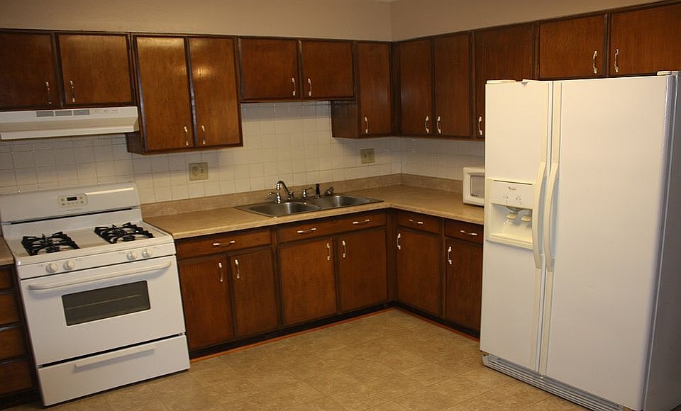1st image of 713 W Ashland Ave