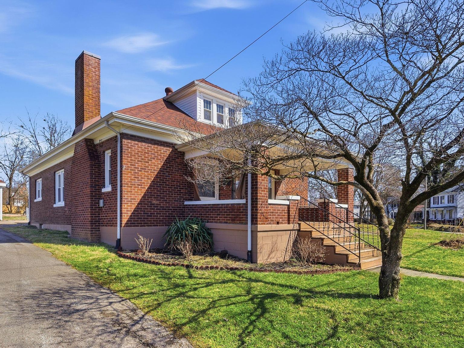 225 E Broadway St, Danville, KY 40422 | Zillow