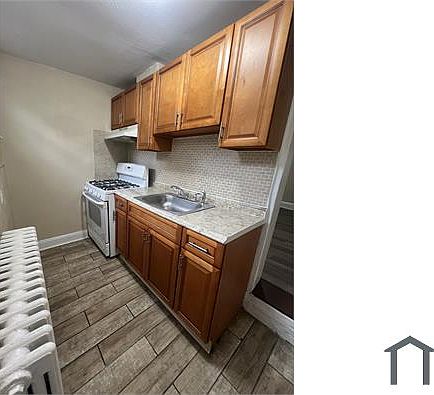 3rd image of 6146 Glenmore Ave #6146