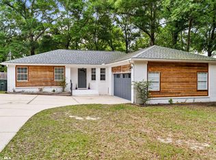 303 Greenbriar Cir S, Daphne, AL 36526