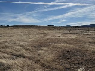 36 Shadow Mountain Rd, Glenrock, WY 82637