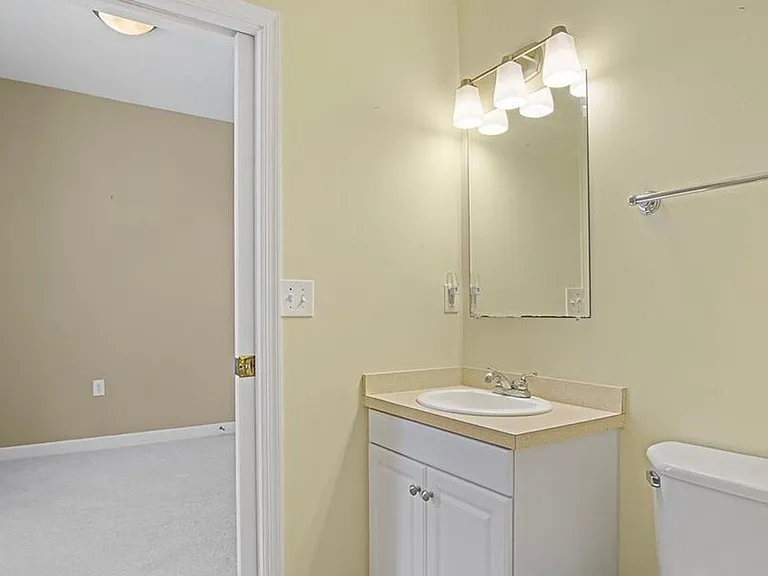 230 Nat Turner Blvd #2000 — Photo 14