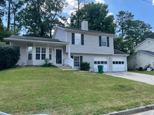 2110 Lown Farm Ln, Lithonia, GA 30058