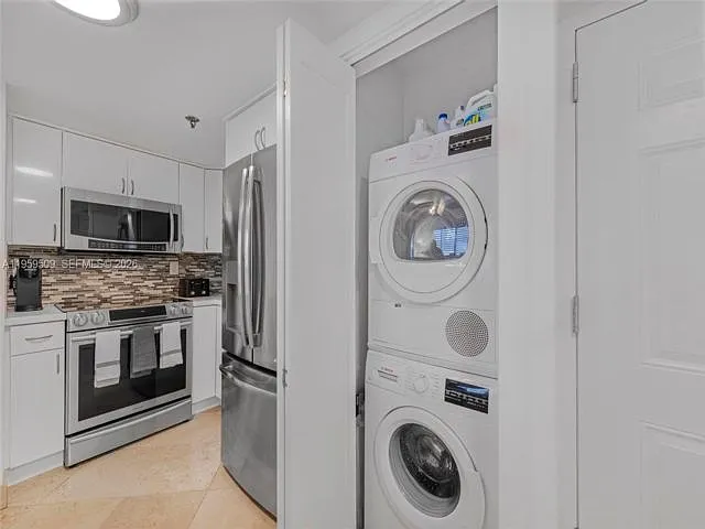 540 Brickell Key Dr #500 — Photo 9