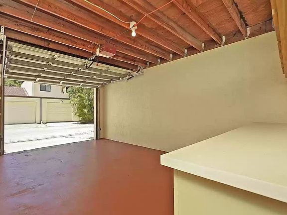 4th image of 8760 Ilex Ct