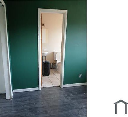 3rd image of 2157 Preuss Rd APT B