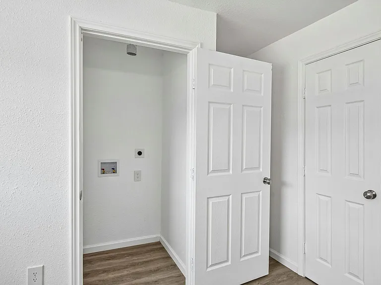 Nueva Vida Apartments — Photo 18