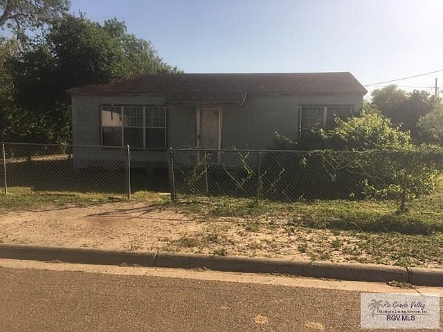 1st image of 1310 Nesmith St