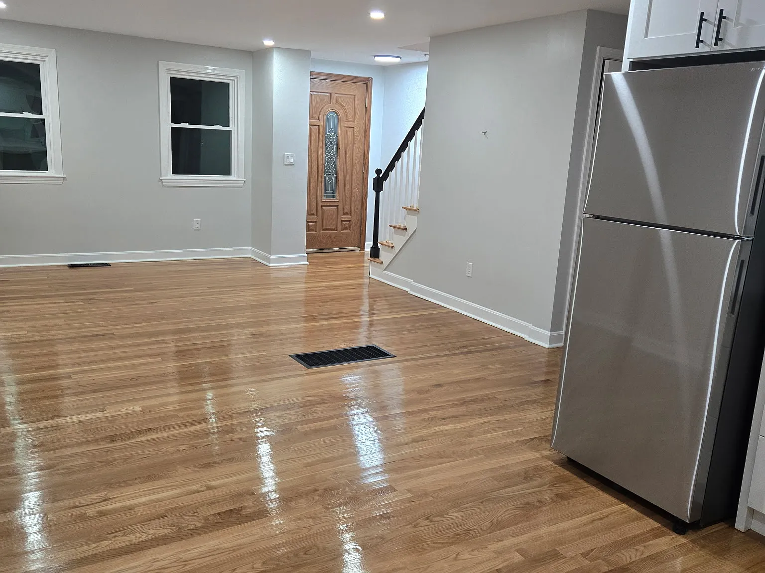 3 bed, 1.5 bath, 1000 sqft, $3,300 — Photo 4