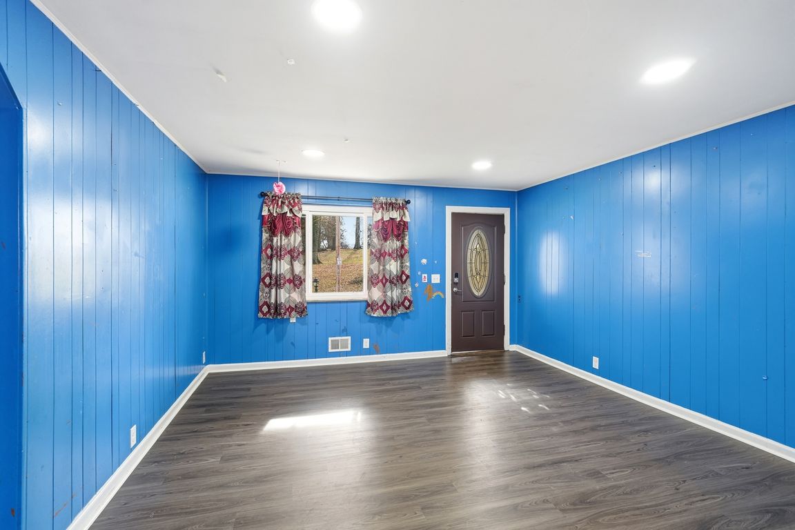 next background image