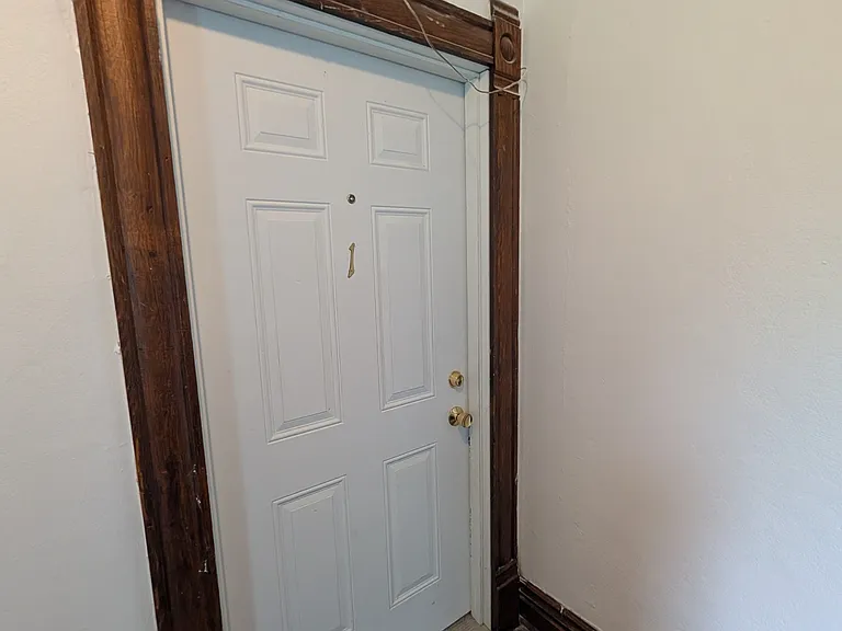 405 W White St — Photo 19