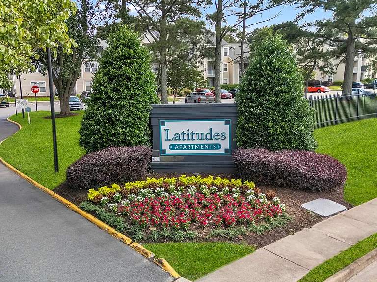 Latitudes Apartments — Photo 53