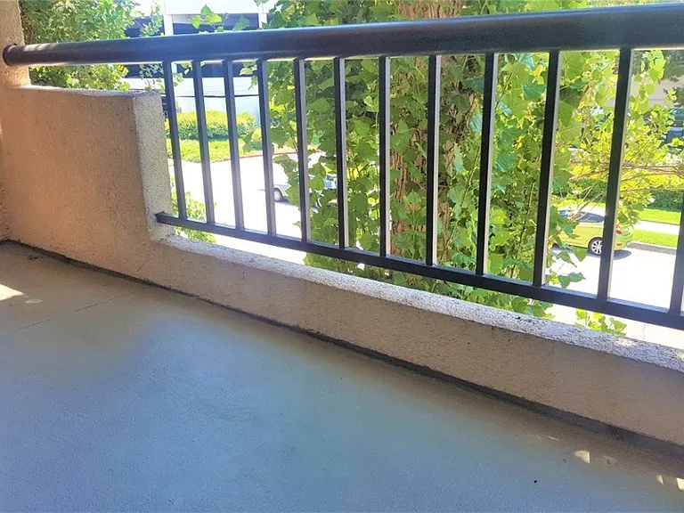 5510 Owensmouth Ave #213 — Photo 12