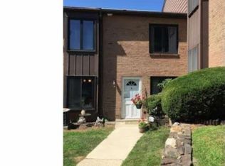 5200 Hilltop Dr APT E4, Brookhaven, PA 19015