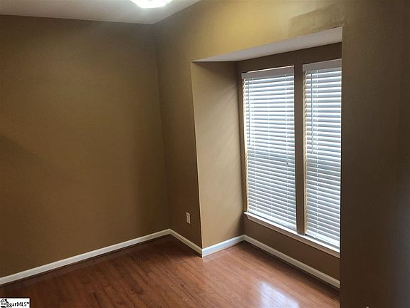 3rd image of 207 Cherub Ct
