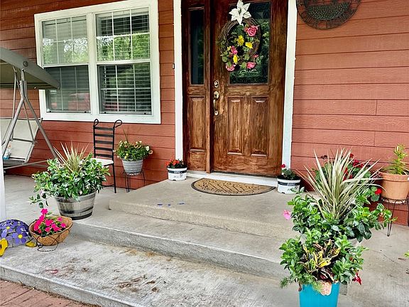 3rd image of 601 S 1st Ave