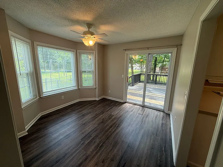 3346 Oak Trees Ct — Photo 9