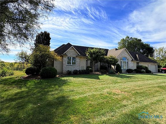 4th image of 107 Deerfield Cir