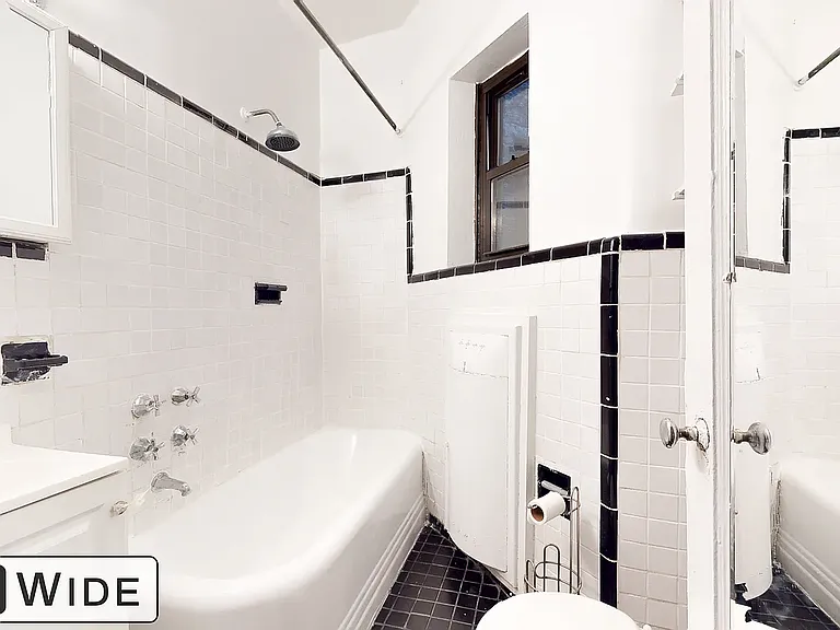 1075 1st Ave #3A — Photo 6