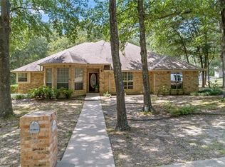 316 Oak Hill Dr, Powderly, TX 75473