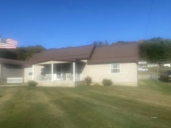 44438 Carbon Hill Buchtel Rd, Nelsonville, OH 45764