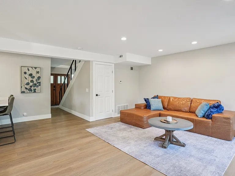 835 Amigos Way #8 — Photo 5