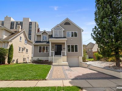 1430 Oleri Ter, Fort Lee, NJ, 07024