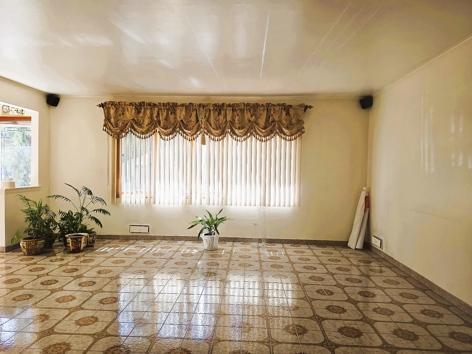 3 bed, 2248 sqft, $4,500 — Photo 3