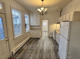 572 Walnut St APT A, Columbia, PA 17512