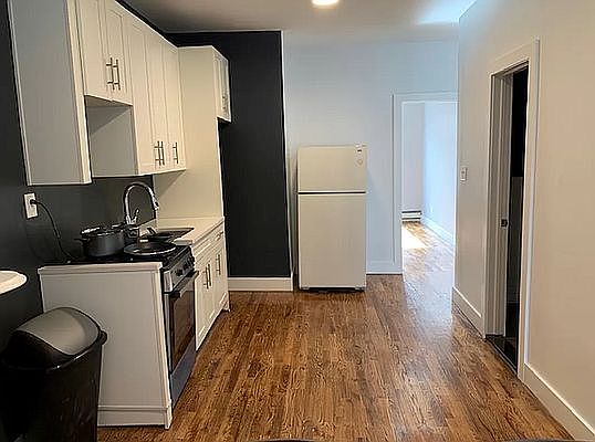 4th image of 62 Vernon Ave #1F