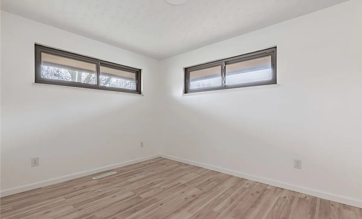 Building Photo - 5837 Resik Dr