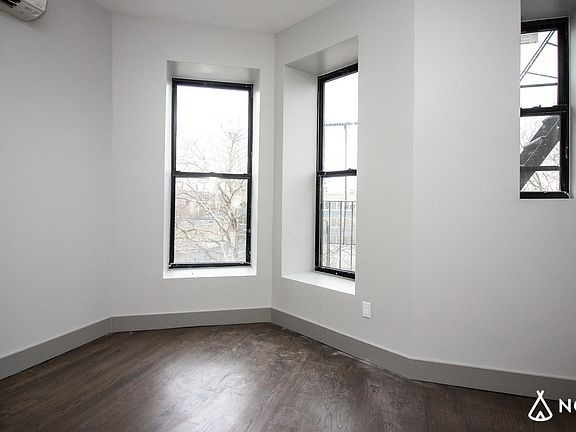 4th image of 640 Lafayette Ave #A1