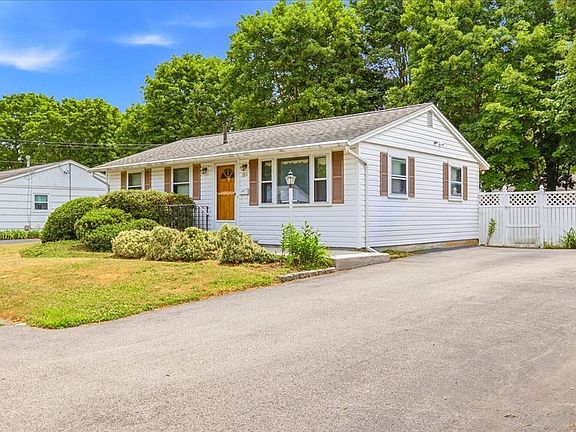 2nd image of 20 Pine Hill Ter