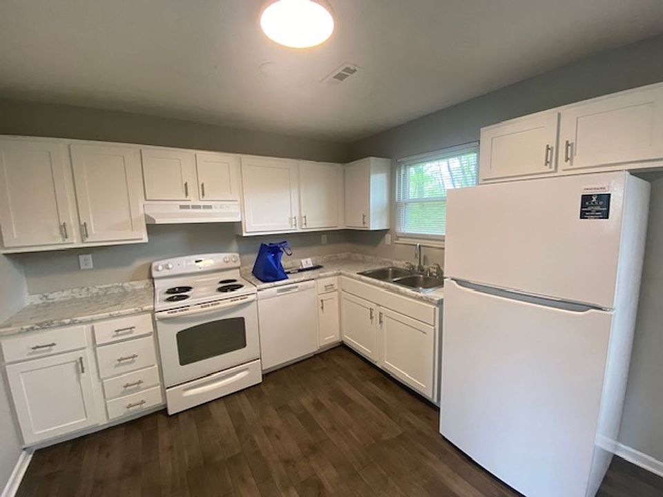 1st image of 913 Naomi Dr #918