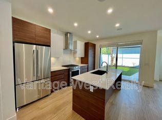 4 Fuller Ave #922, Kelowna, BC V1Y 6X5