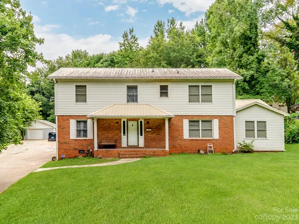 239 Westwood Dr, Forest City, NC 28043