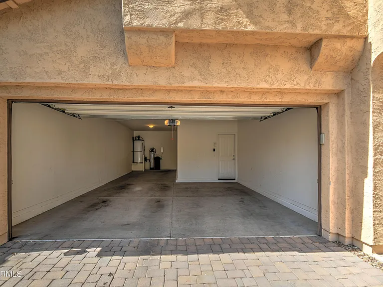 3114 E Franklin Ave — Photo 54