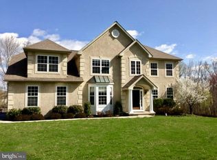 21 White Woods Ln, Malvern, PA 19355