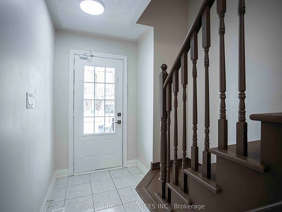 5th image of 5 Sprucewood Rd