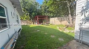 SW 39th Ave — Photo 7