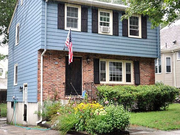 34 Ronald Rd