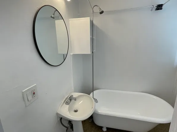 2533 1/2 Elsinore St, Los Angeles, CA 90026